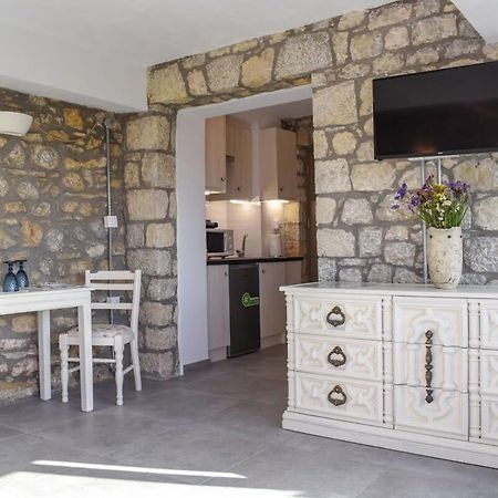 Coastal Stone Hideaway With Stunning Scenery Villa Kitriaí Eksteriør billede